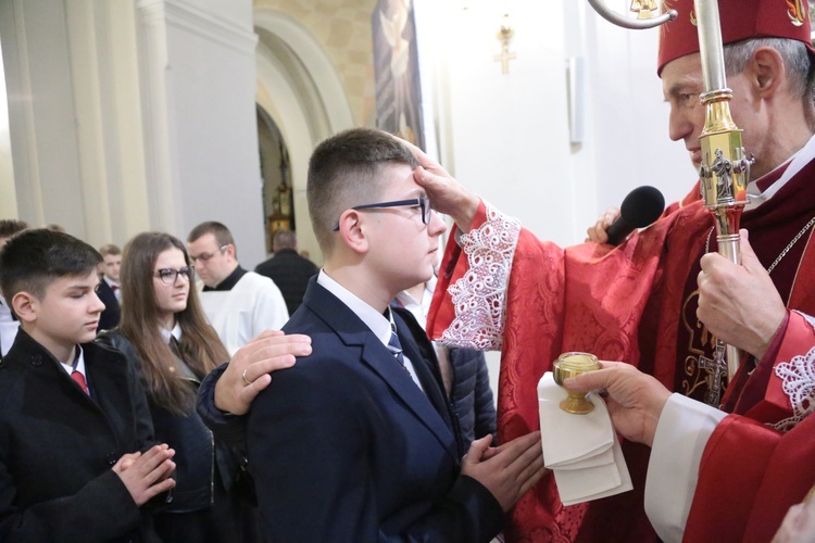 Bierzmowanie w Borzęcinie Górnym