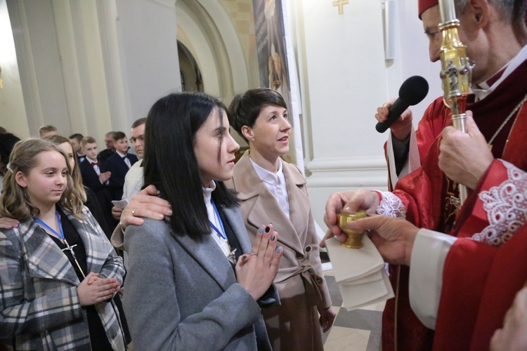 Bierzmowanie w Borzęcinie Górnym