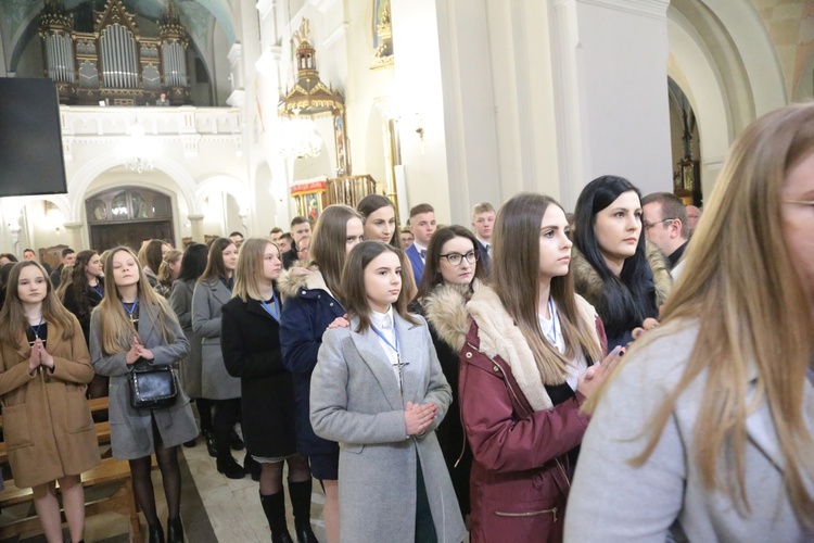 Bierzmowanie w Borzęcinie Górnym