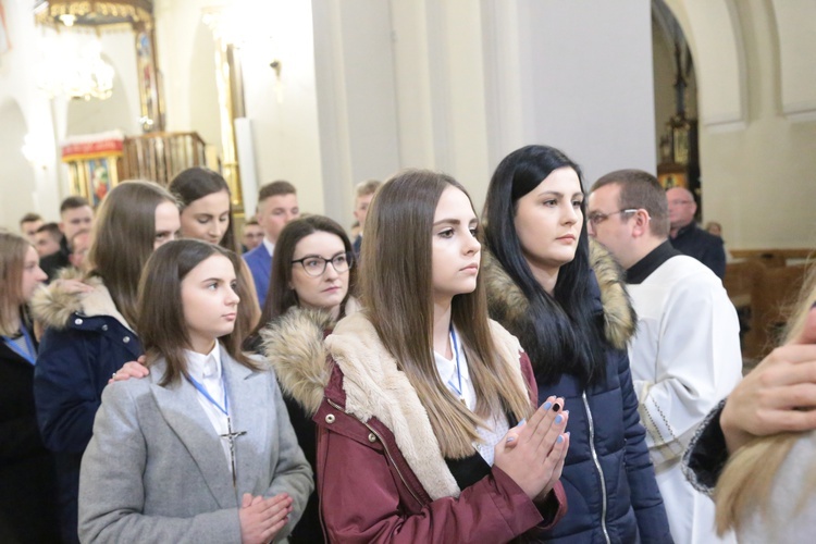 Bierzmowanie w Borzęcinie Górnym