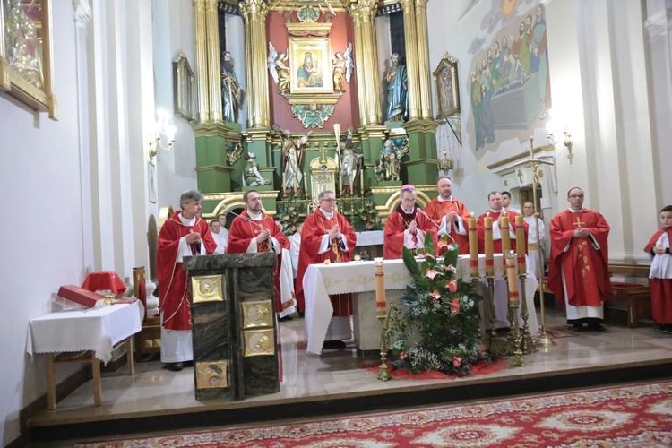 Bierzmowanie w Borzęcinie Górnym