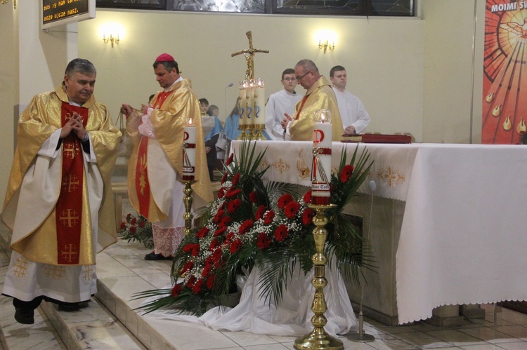 Borki. Poświęcenie witraży