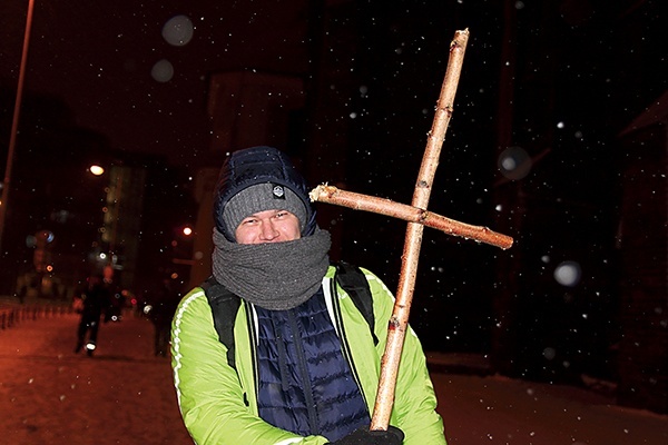 Chcą odczuć choć trochę ból Krzyża.