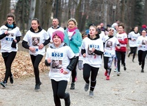 Uczestnicy wydarzenia w żywieckim parku Habsburgów.