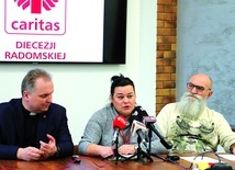 ▲	O pomocy bezdomnym opowiadali ks. Robert Kowalski, Dagmara Kornacka i Wojciech Dąbrowski. 