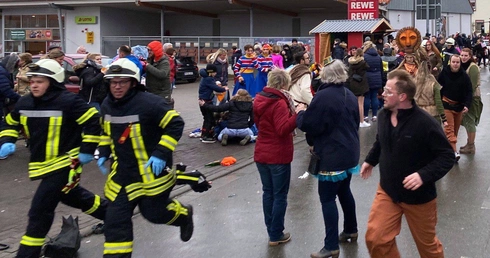 Niemiecki biskup wstrząśnięty tragedią podczas pochodu karnawałowego