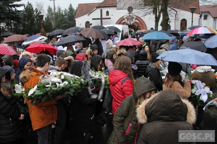 Ostatnie pożegnanie śp. ks. Andrzeja Tarabuły