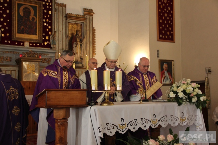 Ostatnie pożegnanie śp. ks. Andrzeja Tarabuły