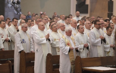 Rusza tydzień bezustannej modlitwy za księży - zapisz się!