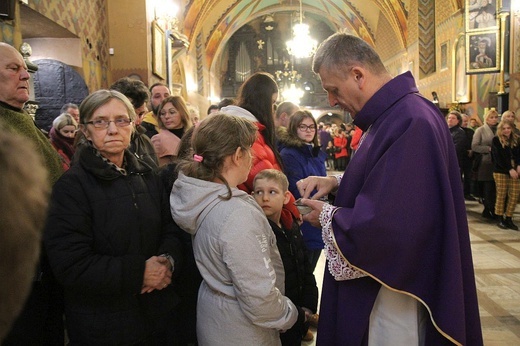 Środa Popielcowa w konkatedrze Narodzenia NMP w Żywcu