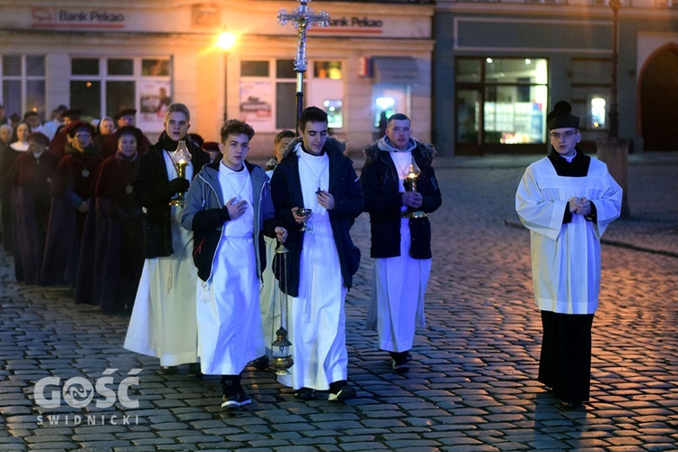 Procesja pokutna i Msza św. z obrzędem posypania głów popiołem