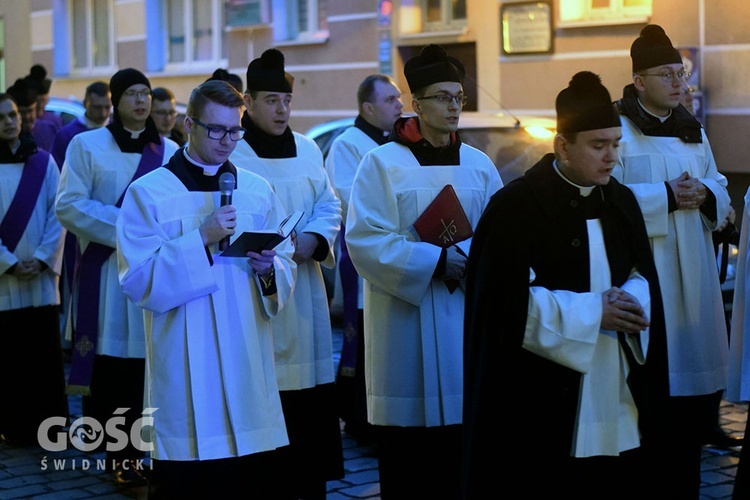 Procesja pokutna i Msza św. z obrzędem posypania głów popiołem