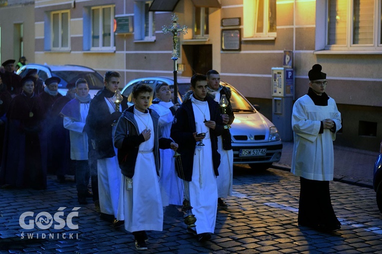 Procesja pokutna i Msza św. z obrzędem posypania głów popiołem