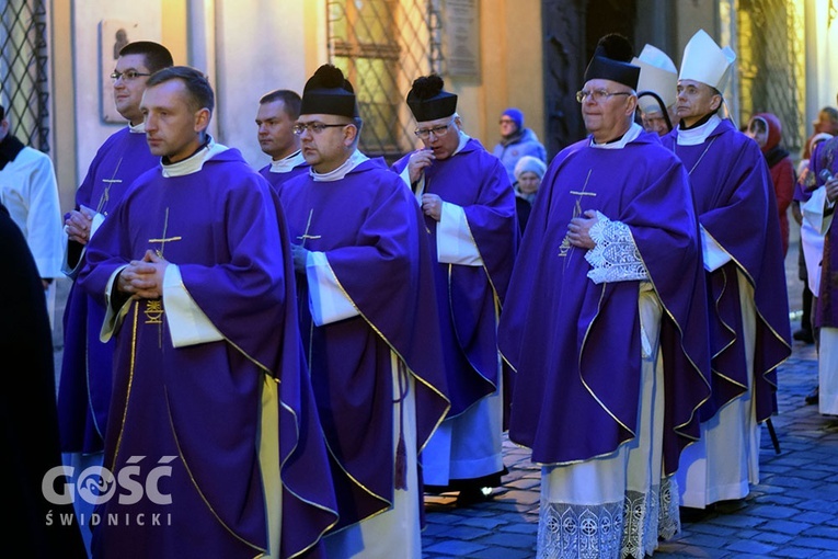 Procesja pokutna i Msza św. z obrzędem posypania głów popiołem