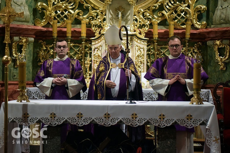 Procesja pokutna i Msza św. z obrzędem posypania głów popiołem