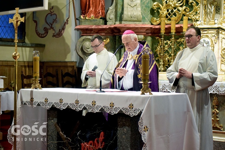 Procesja pokutna i Msza św. z obrzędem posypania głów popiołem