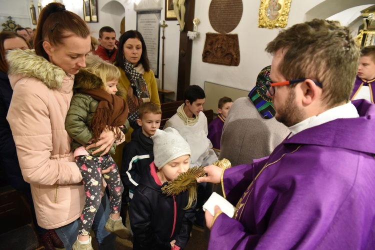 Popielec i orzechy św. Świerada w Tropiu