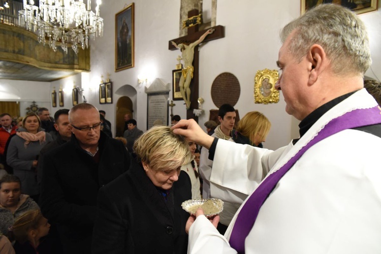 Popielec i orzechy św. Świerada w Tropiu