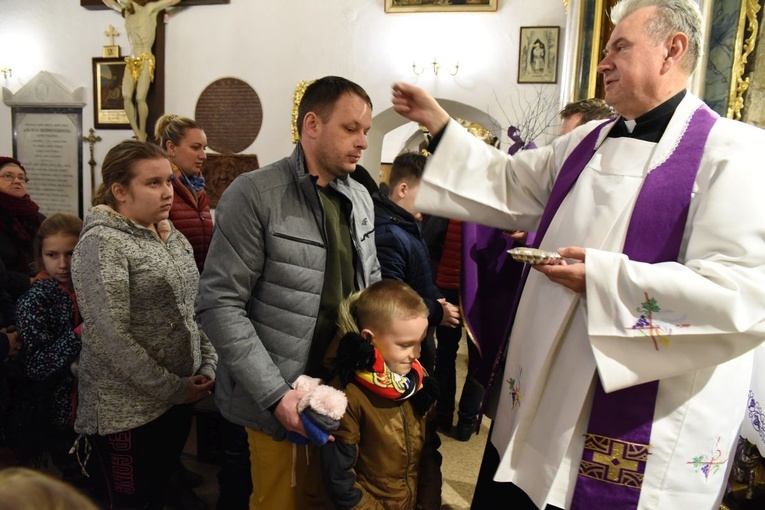 Popielec i orzechy św. Świerada w Tropiu