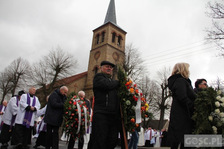 Ostatnie pożegnanie ks. Zbigniewa Cieszkowskiego w Trzebiszewie