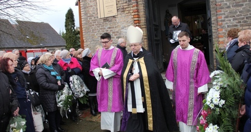 Ostatnie pożegnanie ks. Zbigniewa Cieszkowskiego w Trzebiszewie