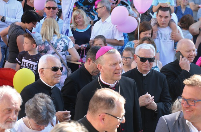 5 lat biskupiej posługi w obiektywie "Gościa Radomskiego AVE"