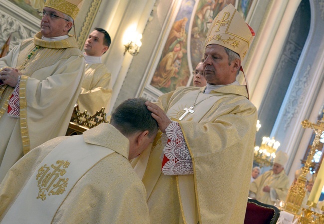 5 lat biskupiej posługi w obiektywie "Gościa Radomskiego AVE"