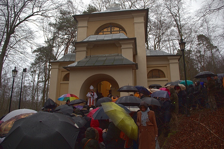 Pierwsza Droga Krzyżowa w archidiecezji gdańskiej