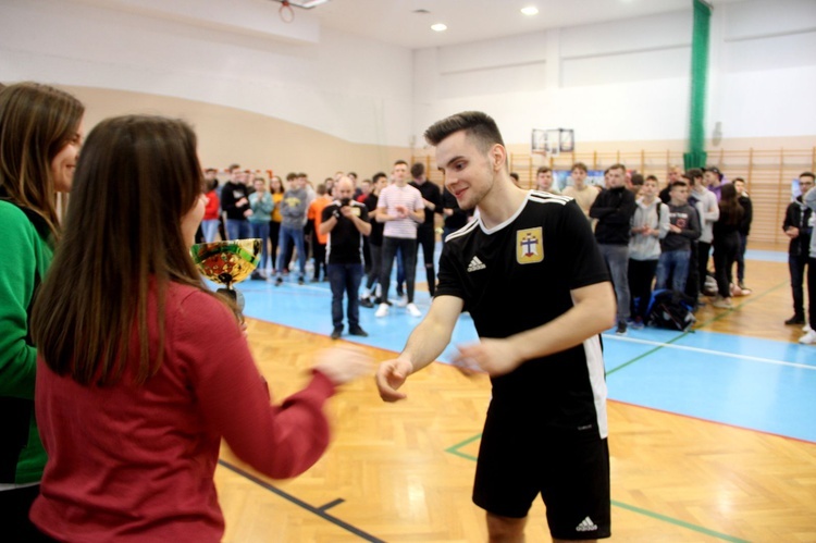 Ciężkowice. Finał XX Turnieju Piłki Halowej KSM DT