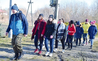 Druhowie przemierzali okolicę, poznając bohaterów i harcerskich patronów.