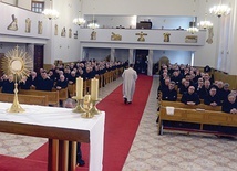 ▲	W spotkaniu wzięło udział ponad 200 kapłanów.