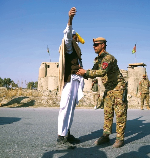 Mieszkańcy Afganistanu marzą o zakończeniu trwającej od 18 lat wojny. Wycofanie się Amerykanów jednak tego nie gwarantuje.