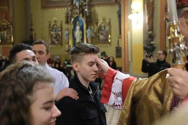 Bierzmowanie u Świętej Rodziny w Tarnowie