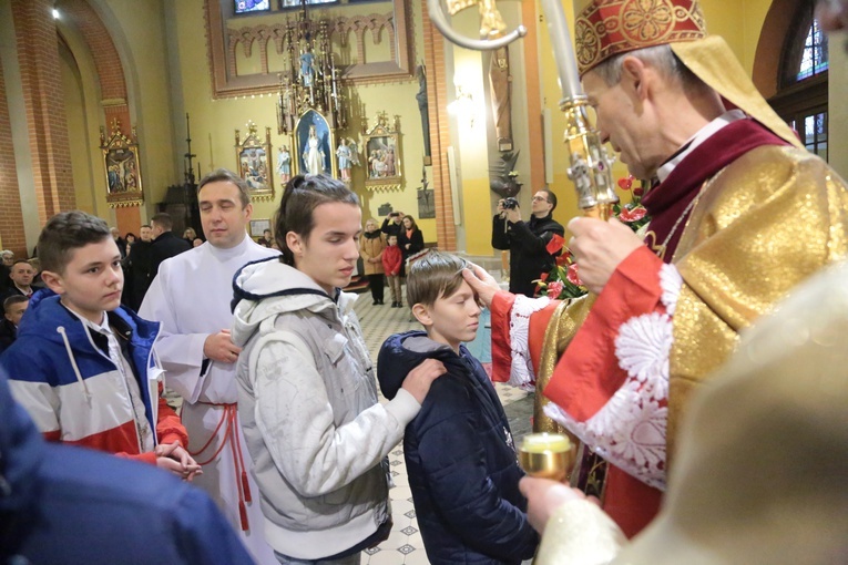 Bierzmowanie u Świętej Rodziny w Tarnowie