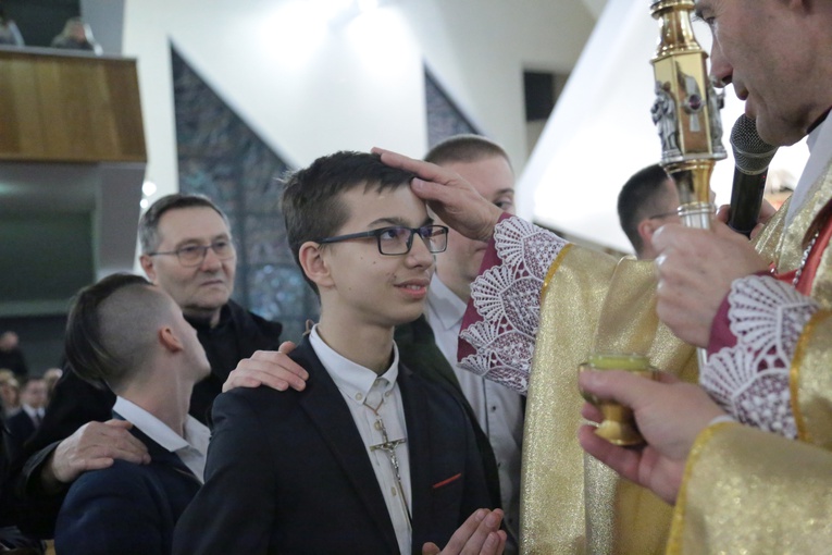 Bierzmowanie w par. Miłosierdzia Bożego