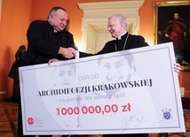 Abp Marek Jędraszewski przekazał czek od archidiecezji krakowskiej na 1 mln zł na rzecz sierot w Syrii