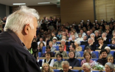 Jean Vanier podczas spotkania w Warszawie