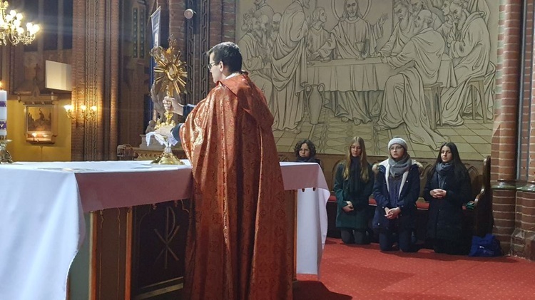 Celebracja na zakończenie kolejnego kroku oazowego