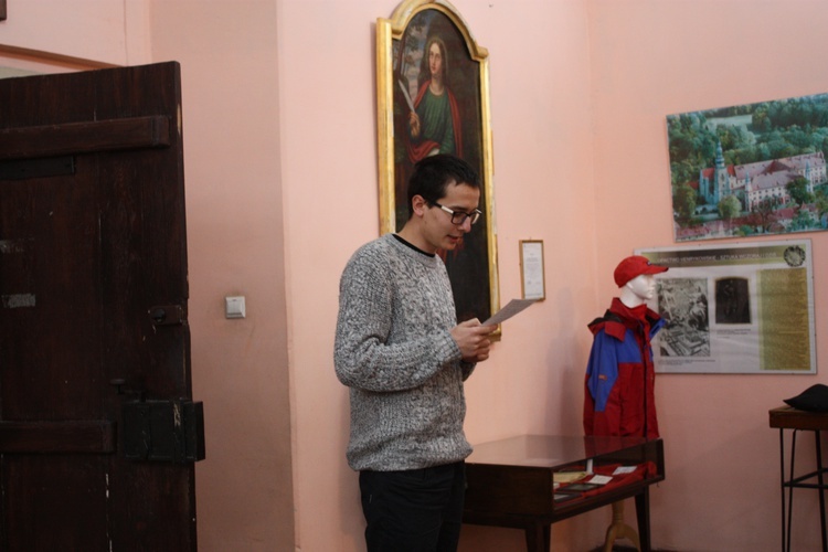 Stypendyści Fundacji "Dzieła Nowego Tysiąclecia" w Henrykowie