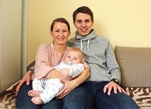 ►	Rodzina Sobierajów w komplecie: Alina, Łukasz i pięciomiesięczny Jan.
