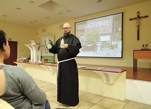 ▲	Wykład o. Tomasza Tęgowskiego OFM Conv odbył się w auli Wyższego Seminarium Duchownego w Elblągu.