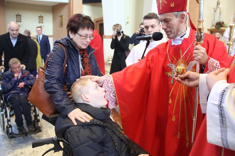 Bierzmowanie w parafii św. Jana Pawła II w Nowym Sączu