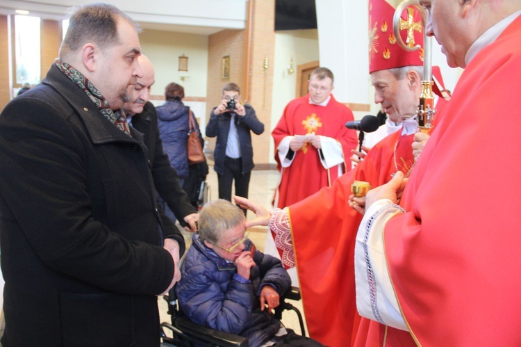 Bierzmowanie w parafii św. Jana Pawła II w Nowym Sączu