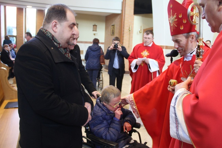 Bierzmowanie w parafii św. Jana Pawła II w Nowym Sączu