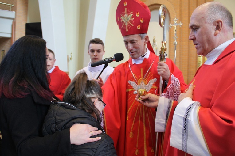 Bierzmowanie w parafii św. Jana Pawła II w Nowym Sączu