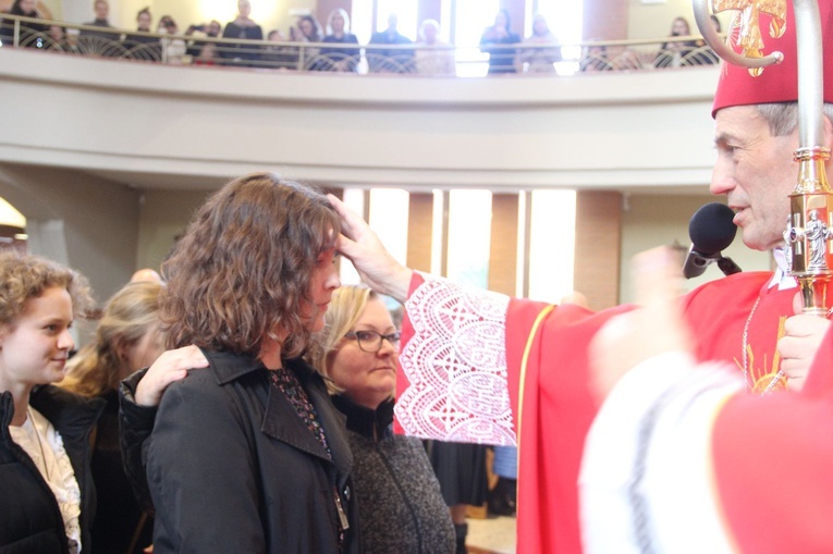 Bierzmowanie w parafii św. Jana Pawła II w Nowym Sączu