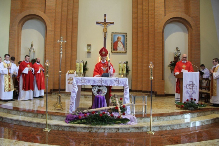 Bierzmowanie w parafii św. Jana Pawła II w Nowym Sączu