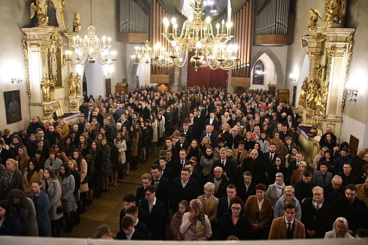 Bierzmowanie w sądeckiej bazylice