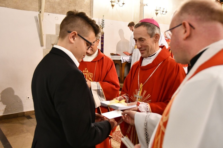 Bierzmowanie w sądeckiej bazylice