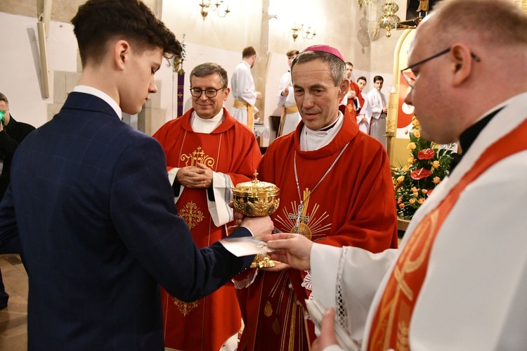 Bierzmowanie w sądeckiej bazylice